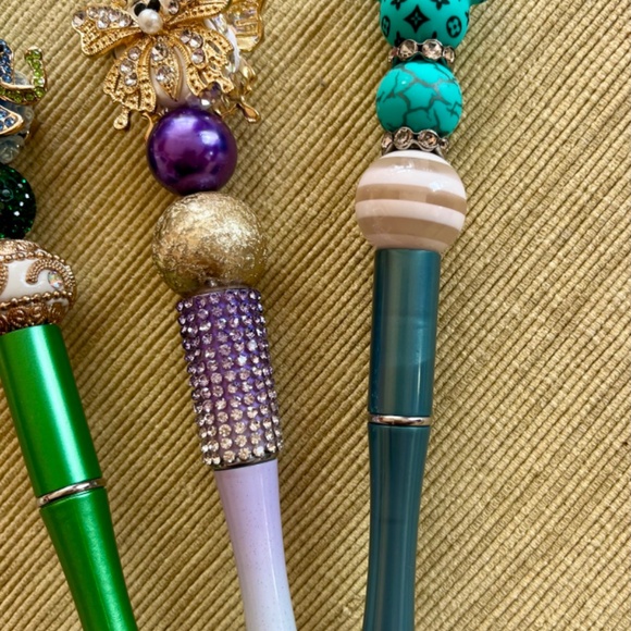 ༘⋆🌷₊˚❀  ADORABLE ~ Handmade ~ BLING PENS ~ ༘⋆🌷₊˚❀ - Picture 3 of 5